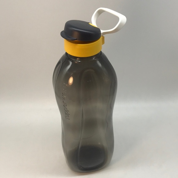 New Tupperware Fridge Water Bottle 2 Liter - Picture 5 of 16